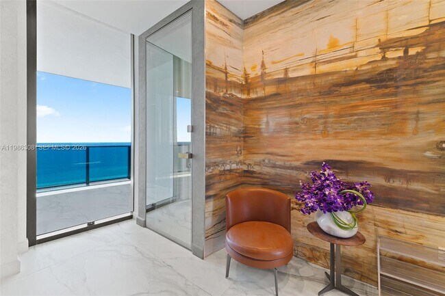 Building Photo - 18555 Collins Ave