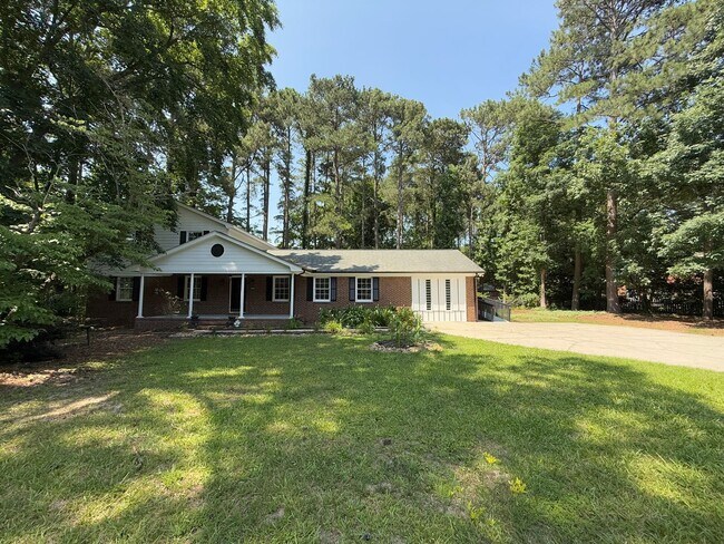 Building Photo - Stunning 3BD*, 4.5BA Clayton Home on a 0.7...