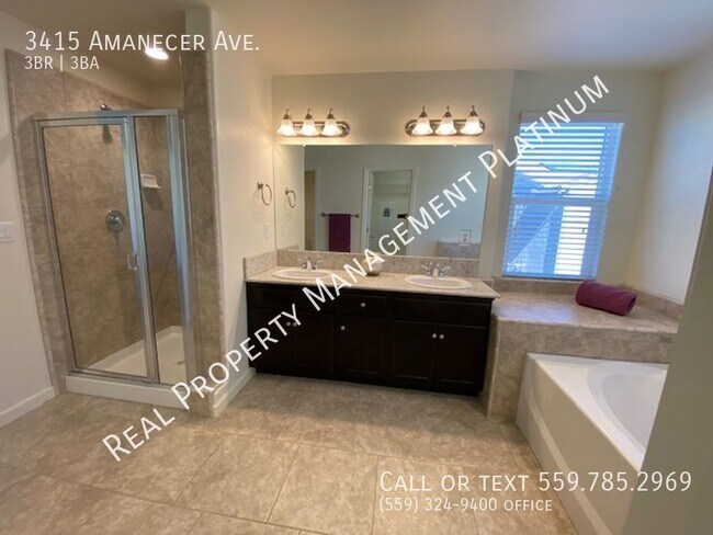 Building Photo - $2,500 Ashlan & Leonard 3 Bedroom + Solar ...