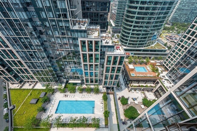 Building Photo - 135 Seaport Blvd