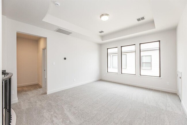 Building Photo - 10902 Overlook Pt Dr