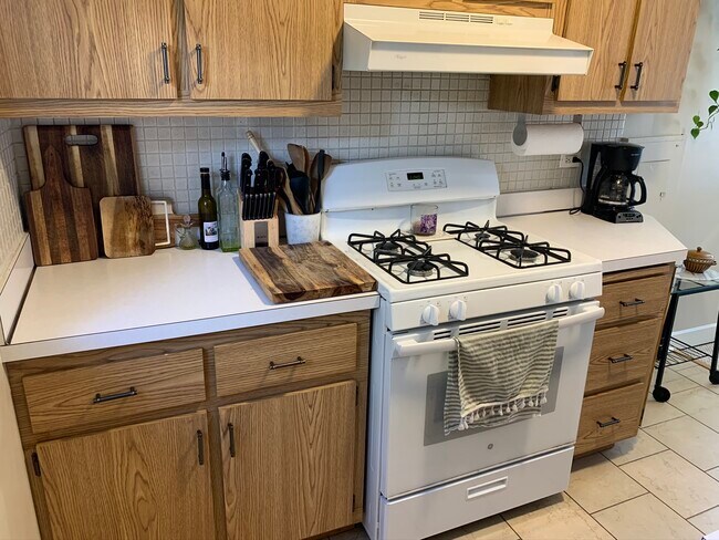 Building Photo - 4953 Wilcox Avenue