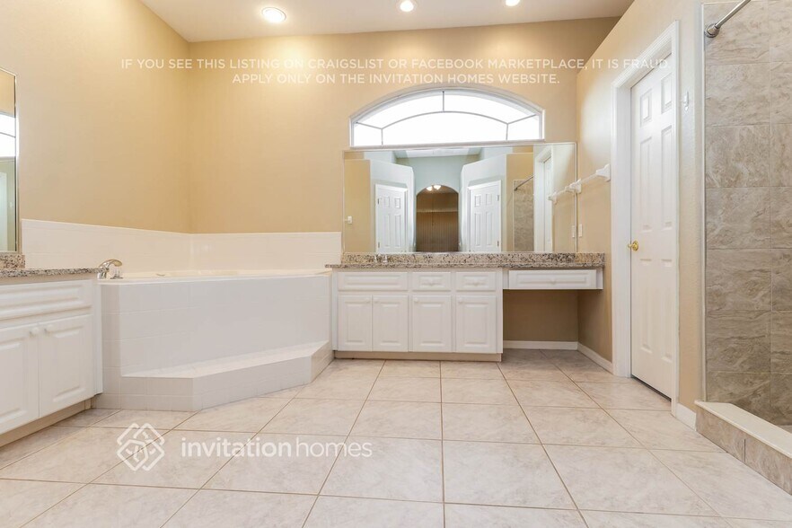 Building Photo - 2609 Brookside Bluff Loop