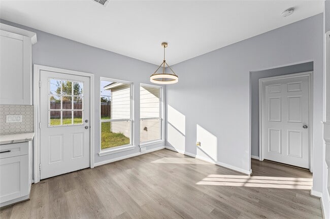 Building Photo - 8211 James Franklin St