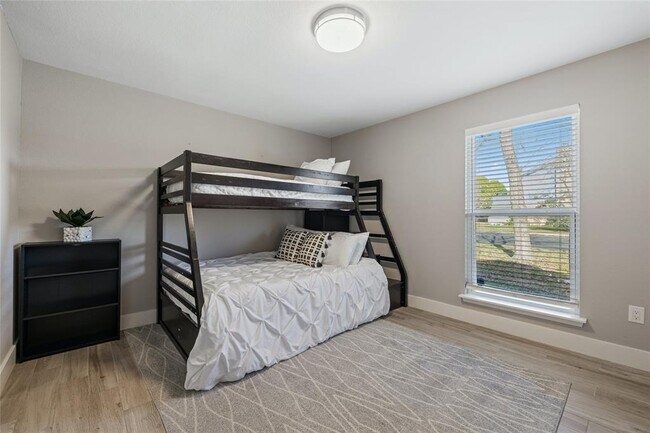 Building Photo - 1505 Westbury Trail