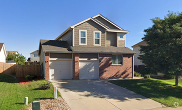 Building Photo - 2343 Carriage Dr