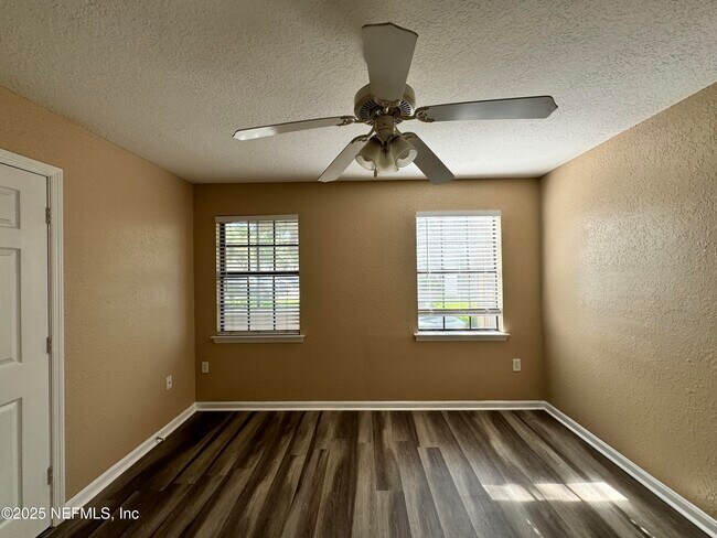 Building Photo - 805 Boardwalk Dr