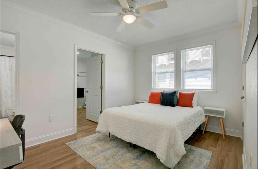 Building Photo - 5804 N Miami Pl
