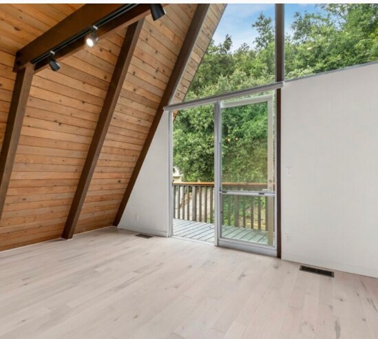 Building Photo - 10250 Seabury Ln