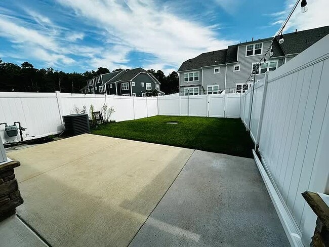 Building Photo - 5604 Benoni Ct