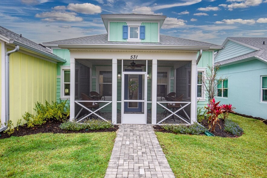 Primary Photo - 531 Daiquiri Pl