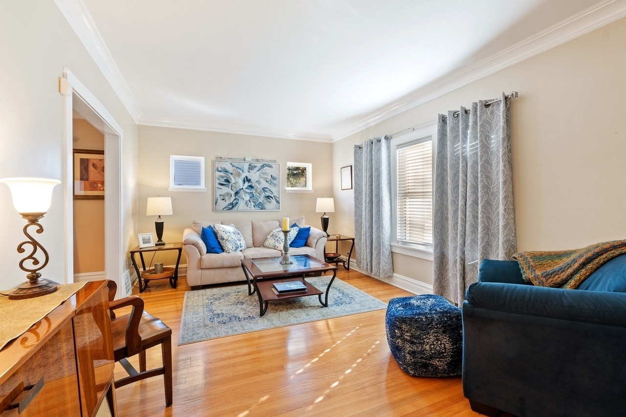 Building Photo - 1760 Henley St