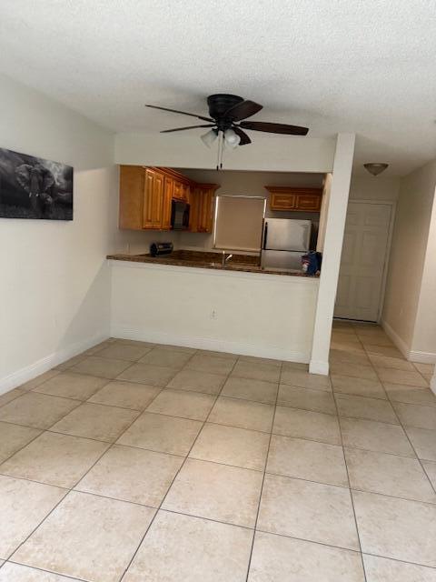 Building Photo - 1562 Lake Crystal Dr
