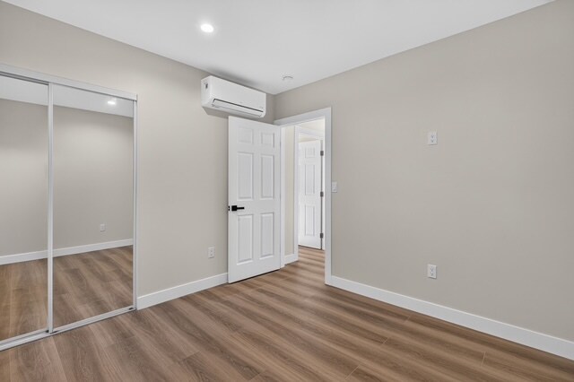 Building Photo - 8951 Woodley Ave