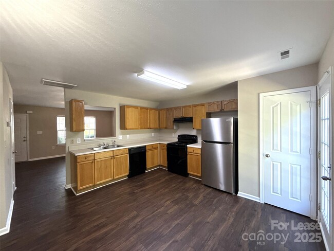 Building Photo - 5815 Kelden Walker Ln