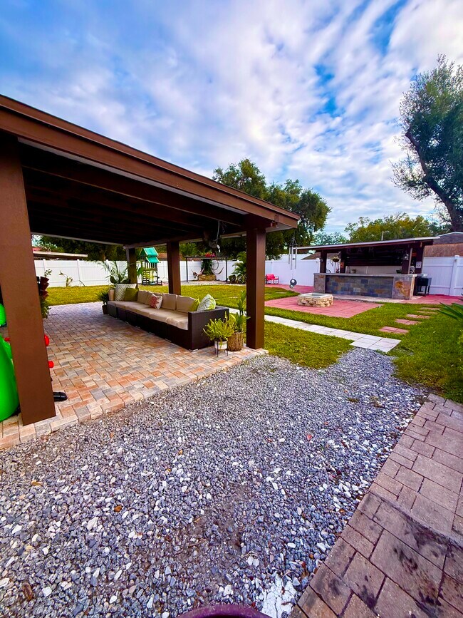 Building Photo - 4427 Tuna Dr