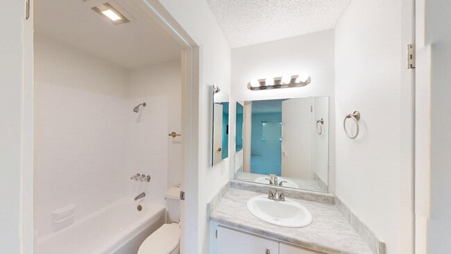 Building Photo - 461 Ignacio Blvd