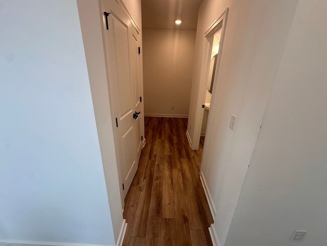 Building Photo - Home For Rent Papillion