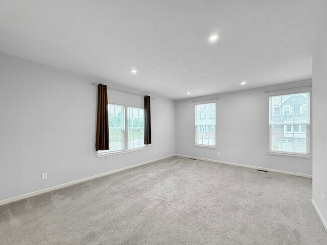 Building Photo - Pet-Friendly 3 Bedroom, 2.5 Bath Home for Rent in Cuyahoga Falls – Spacious & Charming!