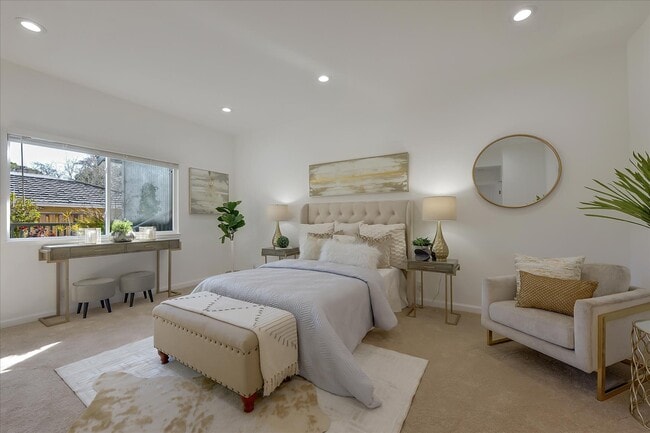 Building Photo - 1150 Pine St