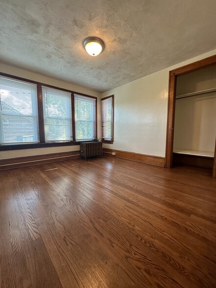 Building Photo - 120 E Hamilton Ave