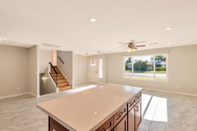 Building Photo - Spacious 6-Bedroom Pool Home Near ASU in Prime Tempe Location