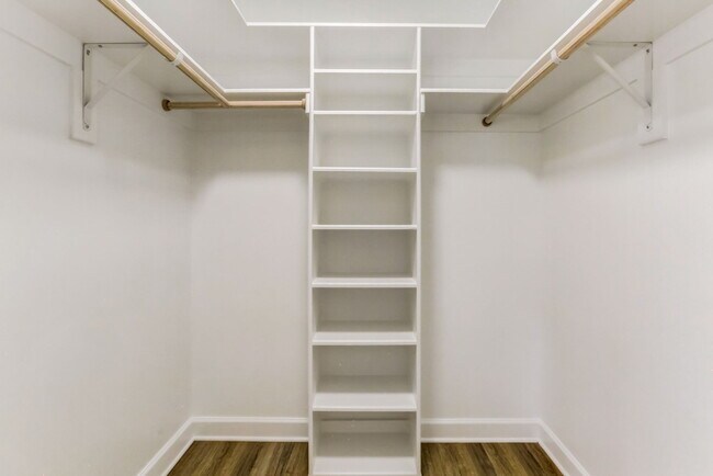 Primary Bedroom (closet) - 4112 Cobble Ct