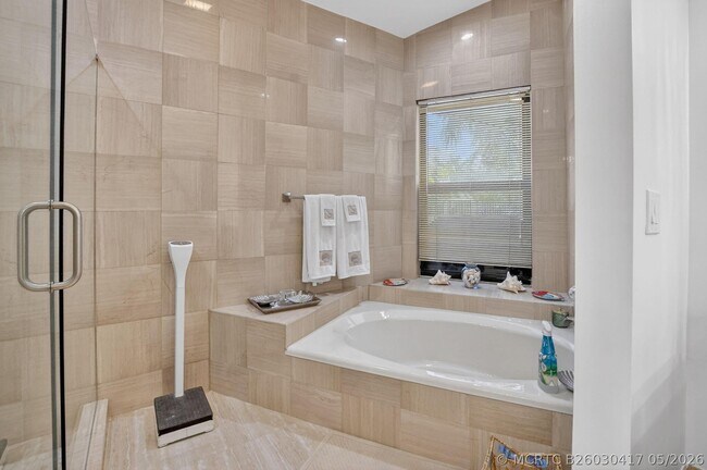 Building Photo - 22519 Esplanada Cir