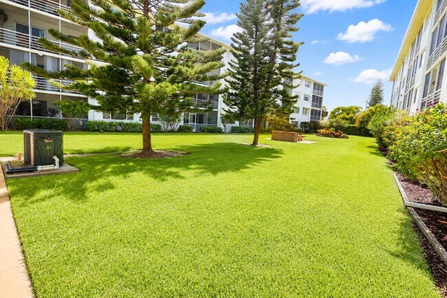Building Photo - 4500 N Flagler Dr