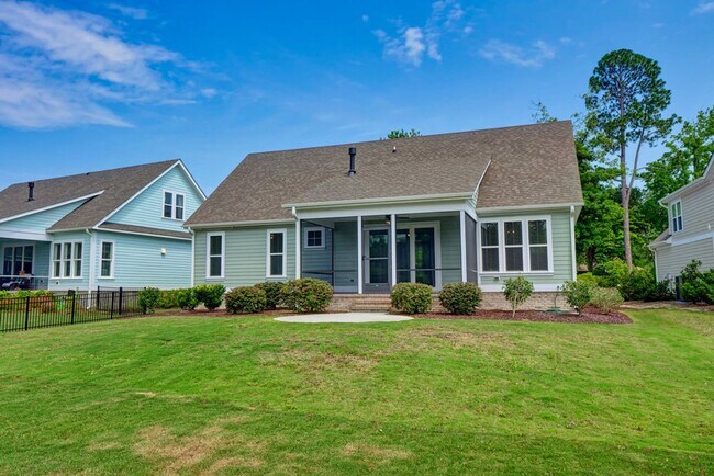 Building Photo - CATHERINES' COVE - Located off Bayshore Dr...