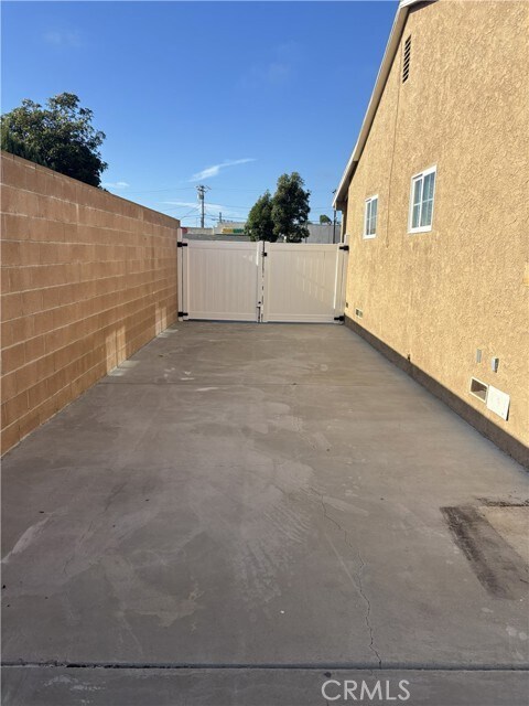 Building Photo - 5114 Torrance Blvd