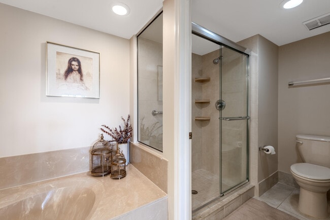 Building Photo - 15831 Loch Maree Ln