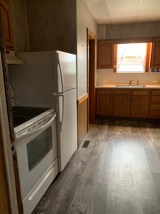 9688 Mount Bethel Rd SE 9688 Mount Bethel Rd SE Uhrichsville OH 44683