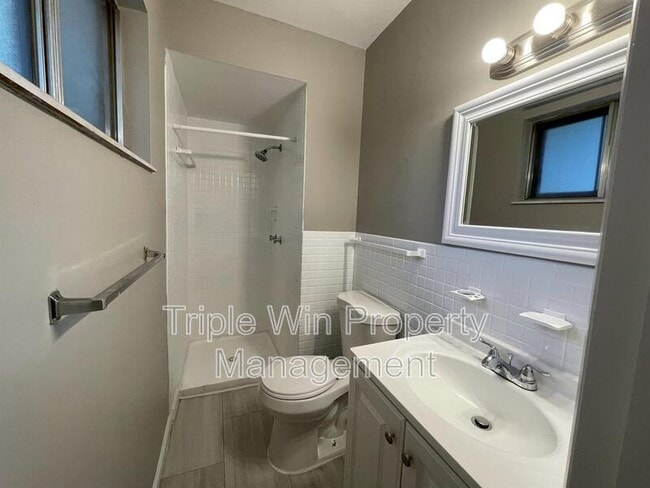 Building Photo - 2733 Tiara Dr