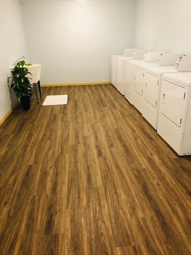 Building Photo - Rose Garden Senior Living