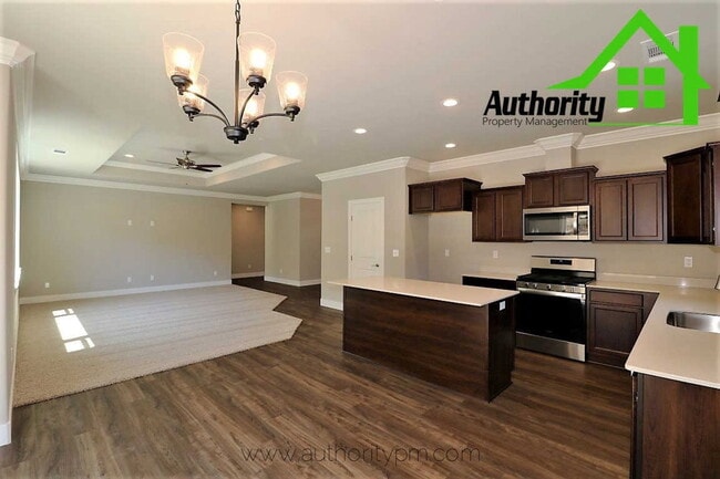 Building Photo - 20231 Ballentine Dr