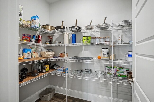 Building Photo - 3 BED | 3.5 BATHS | TWO CAR GARAGE | HERB RIVER | FURNISHED TOWNHOME