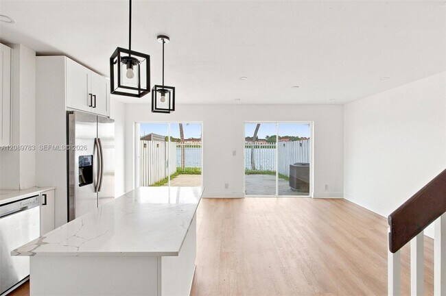 Building Photo - 17561 SW 140th Ct