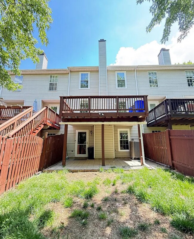 Building Photo - Well Kept Home in Private Court in Abingdon!