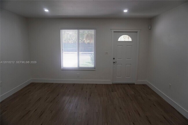 Building Photo - 11043 SW 79th Ave