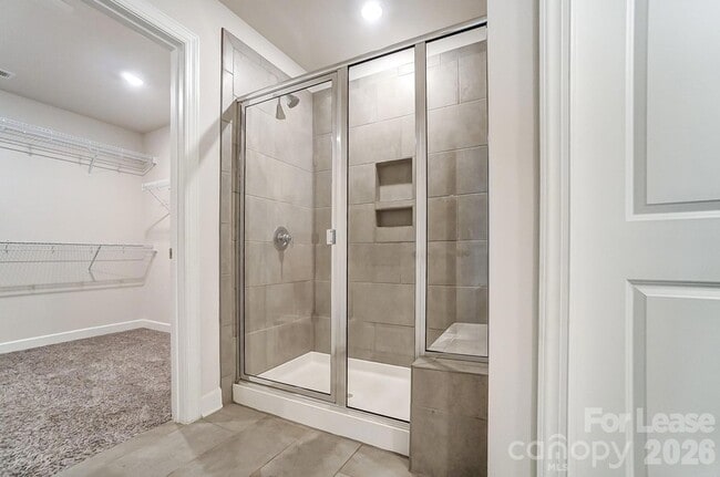 Building Photo - 3026 Lisburn St