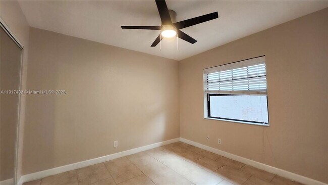 Building Photo - 2562 NW 89th Dr