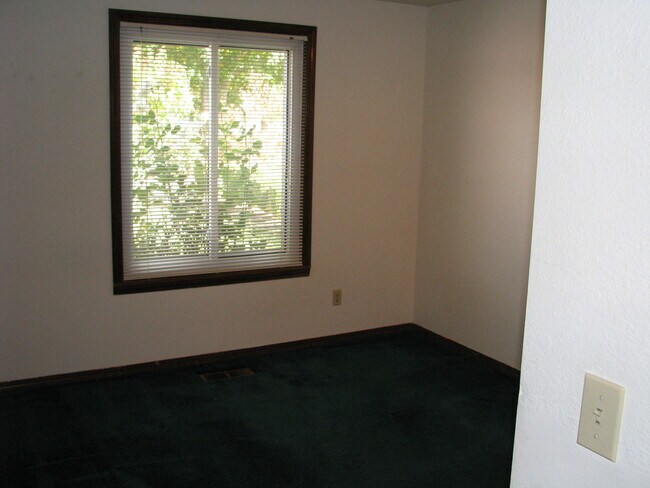 Building Photo - Three Bedroom with Wood Stove