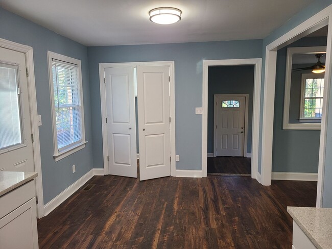 Building Photo - 3 bedroom, 2 bath home - Burgaw