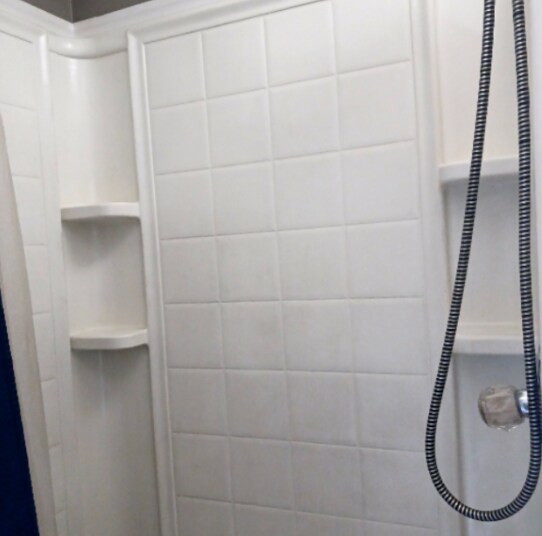 Building Photo - 104 1/2 Rose St