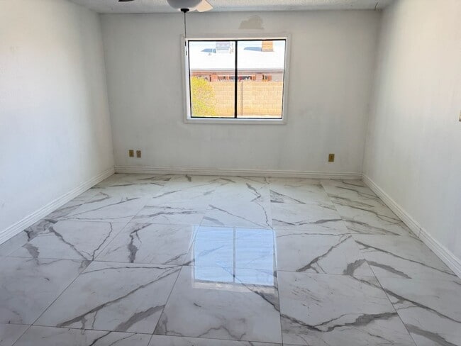 Building Photo - Dobson Ranch 4 bedroom rental