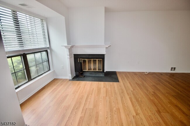 Building Photo - 78 Woodward Ln
