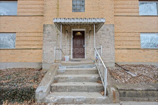 Building Photo - 5520 Bosworth Pl