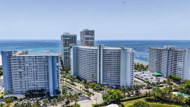 Building Photo - 2000 S Ocean Dr