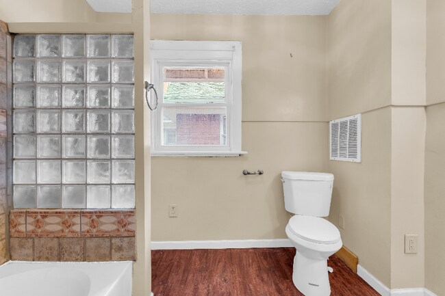 Building Photo - 855 Work Dr